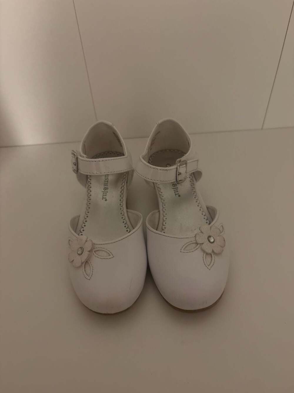 Christie & Jill CJ Lil Heaven Mary Jane Shoes Size 9M White Dress Shoes kids
